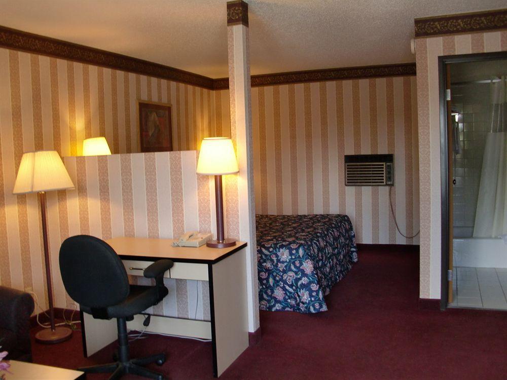 كولورادو سبرينغس Travelstar Inn & Suites المظهر الخارجي الصورة