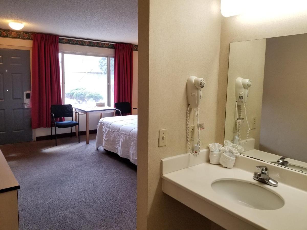 كولورادو سبرينغس Travelstar Inn & Suites المظهر الخارجي الصورة